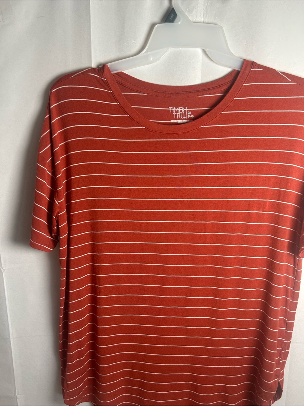 Time and Tru Women’s Red Stripe Crew Neck T-Shirt
